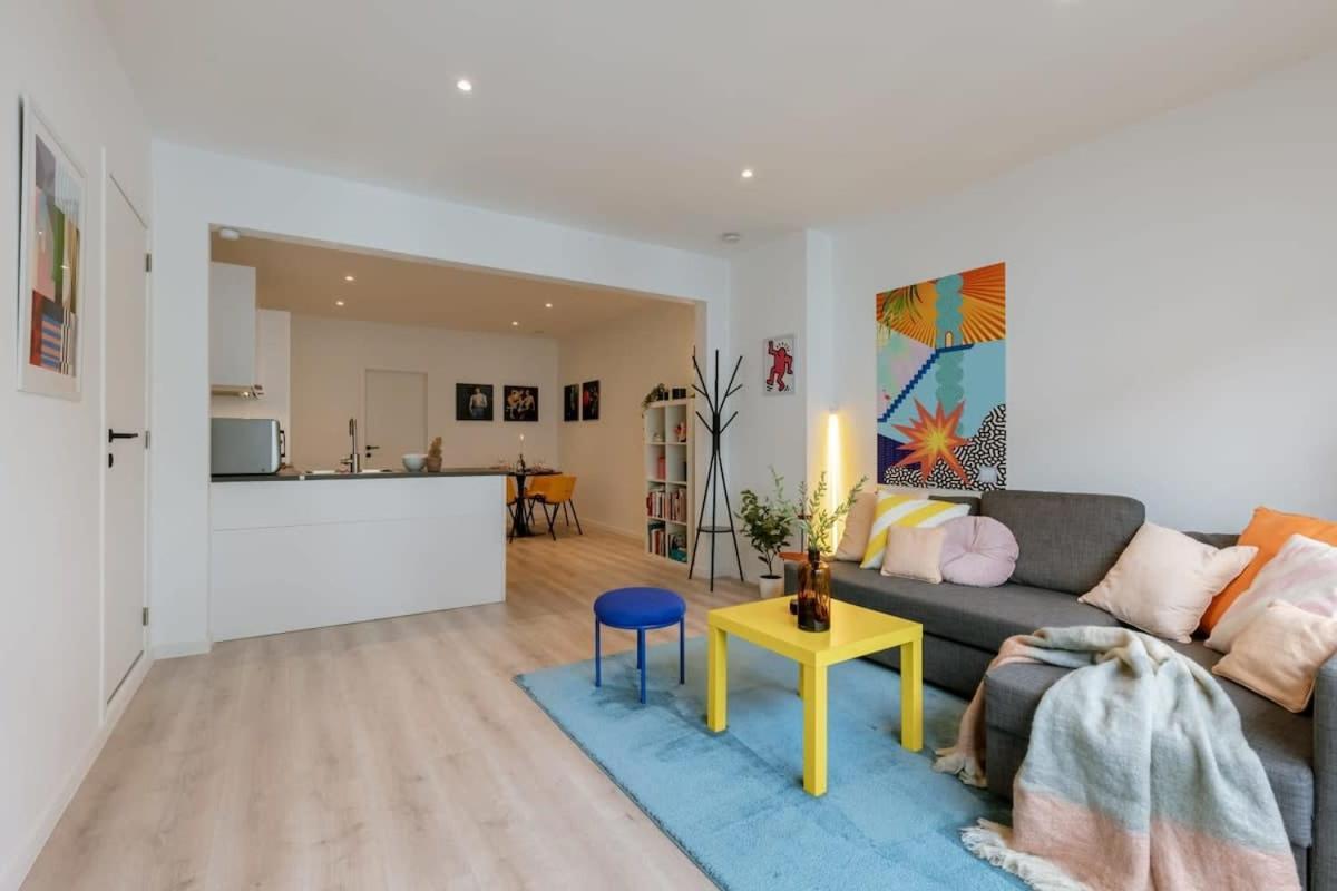 Colorful Pop Apartment In The Heart Of アントウェルペン エクステリア 写真