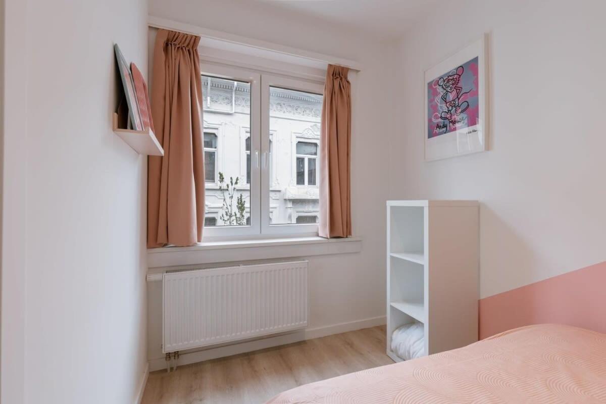 Colorful Pop Apartment In The Heart Of アントウェルペン エクステリア 写真