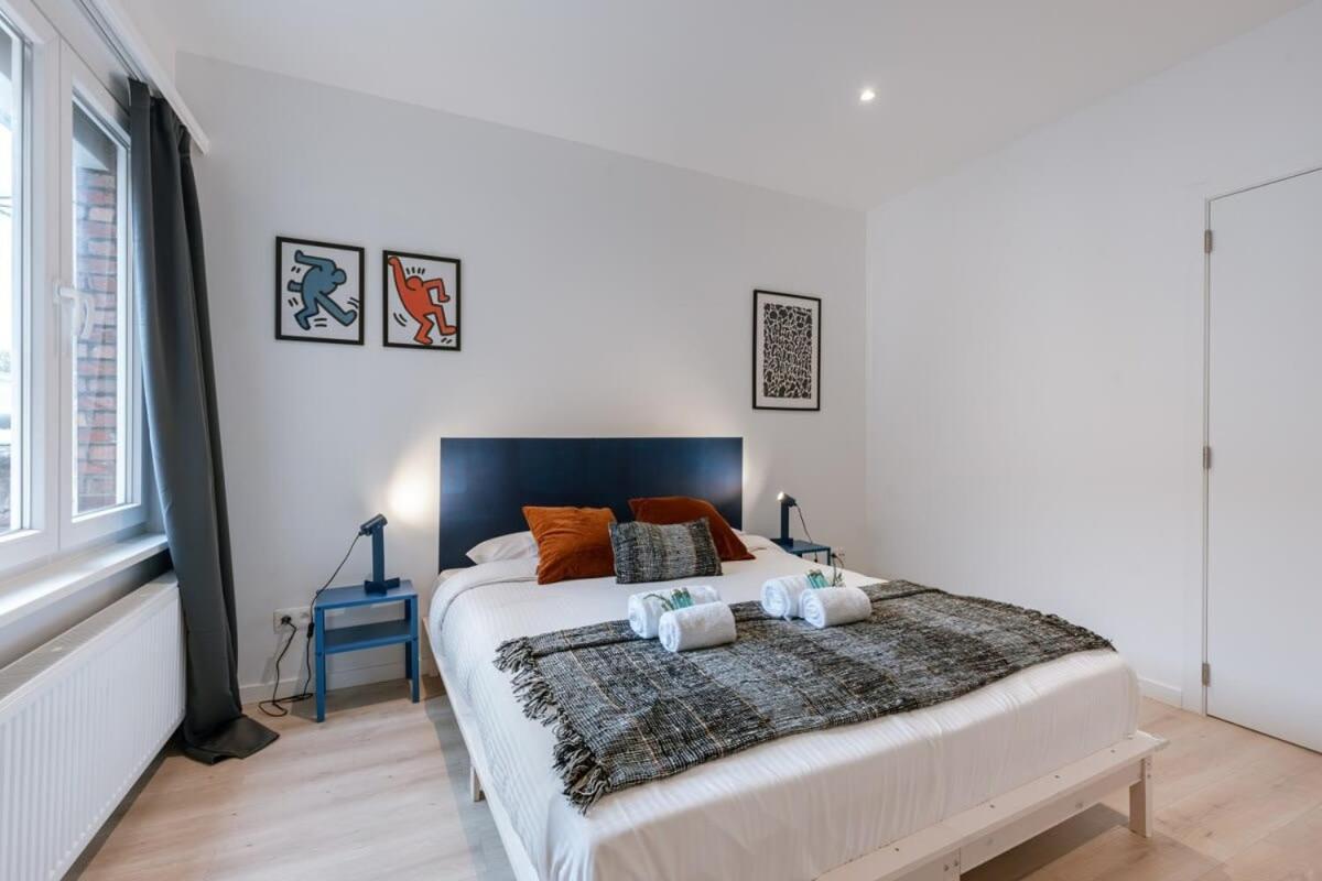 Colorful Pop Apartment In The Heart Of アントウェルペン エクステリア 写真